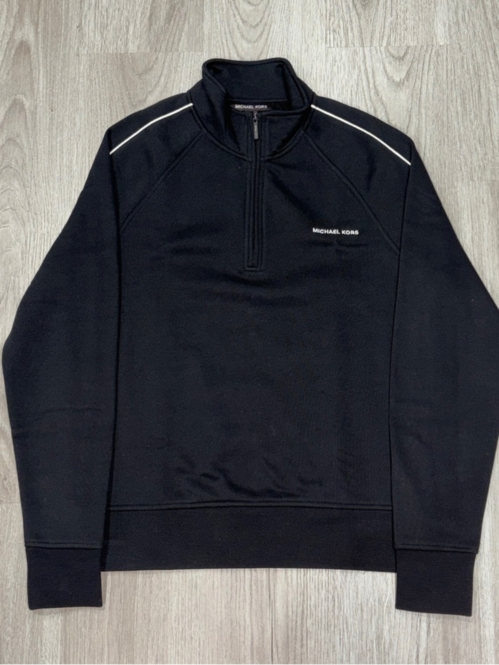 Michael Kors Quarter Zip Pullover Mens Medium Black NWT Athletic
Minimal